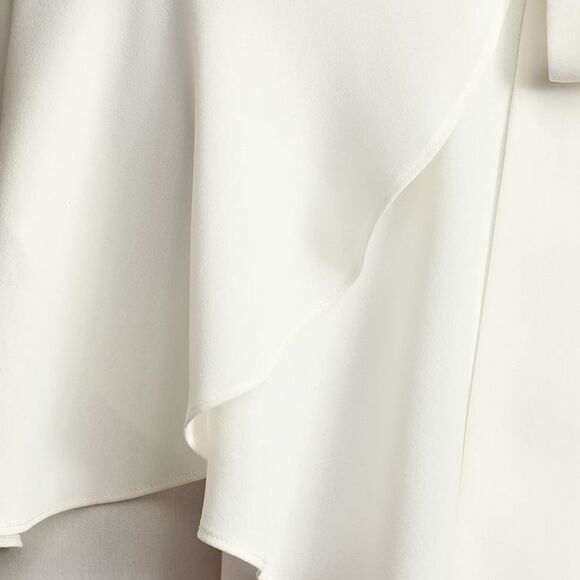 ✨ Aldrin White Ruffled Backless Wrap Skort Romper✨ - Picture 5 of 12